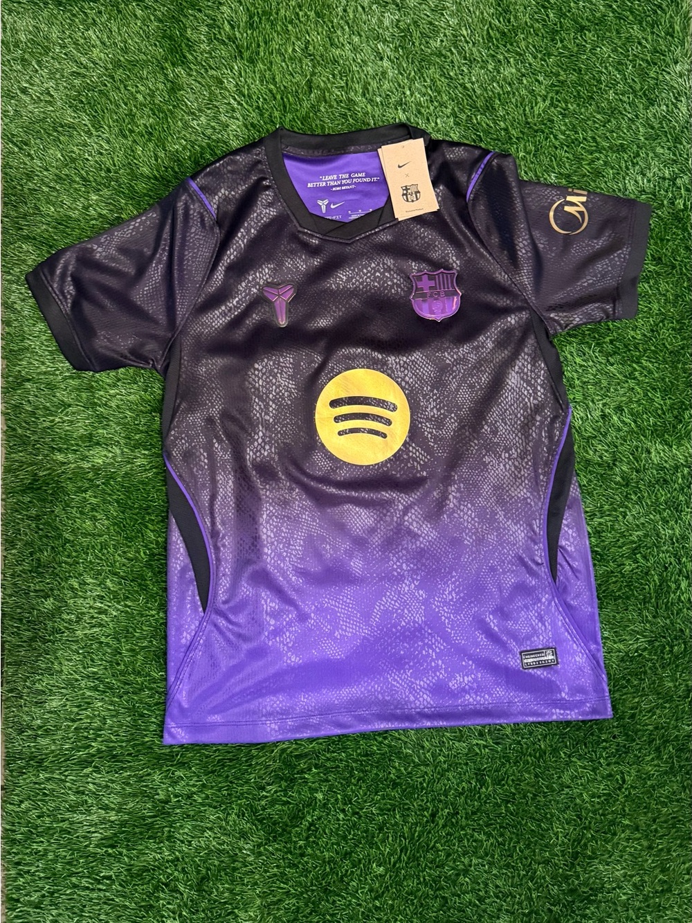 FC Barcelona Lamine Yamal #10 Jersey Adult L Black/Purple (Player VERSION)